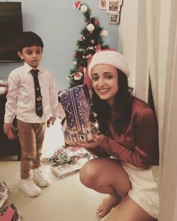 Sanaya Irani feet photo thumbnail