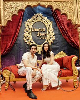 Sanaya Irani feet photo thumbnail