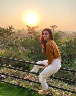 Sanaya Irani feet photo thumbnail
