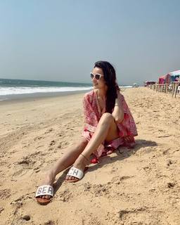 Sanaya Irani feet photo thumbnail