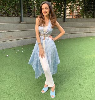 Sanaya Irani feet photo thumbnail