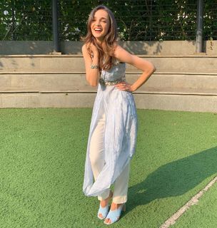 Sanaya Irani feet photo thumbnail
