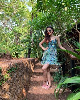 Sanaya Irani feet photo thumbnail