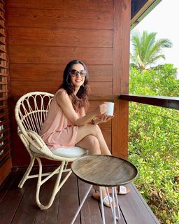 Sanaya Irani feet photo thumbnail
