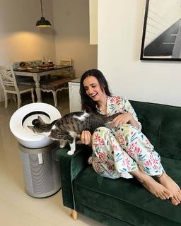 Sanaya Irani feet photo thumbnail