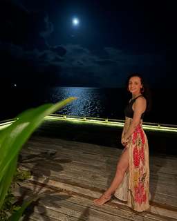 Sanaya Irani feet photo thumbnail