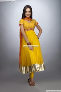 Sanaya Irani feet photo thumbnail