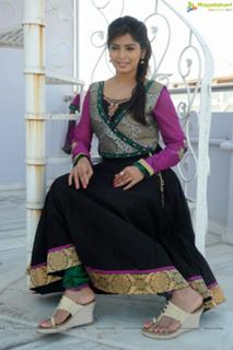 Sanchita Shetty feet photo 4