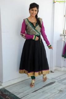 Sanchita Shetty feet photo 3