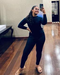 Sandani Fernando feet photo 1