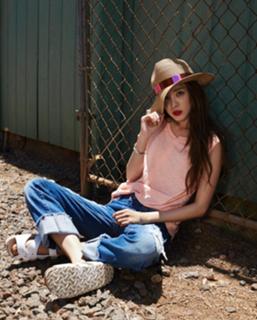 Sandara Park feet photo 4
