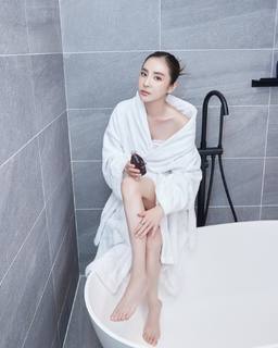Sandara Park feet photo 7