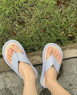 Sandara Park feet photo 5