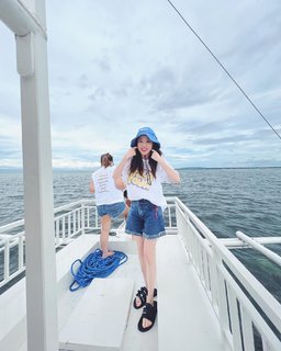 Sandara Park feet photo 2