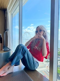 Sandara Park feet photo 1