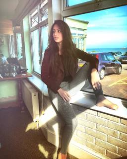 Sandeepa Dhar feet photo thumbnail