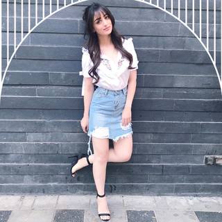 Sandeepa Dhar feet photo thumbnail