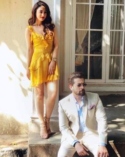 Sandeepa Dhar feet photo thumbnail