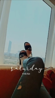 Sandeepa Dhar feet photo thumbnail