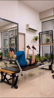 Sandeepa Dhar feet photo thumbnail