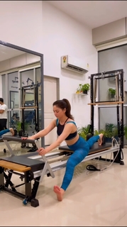 Sandeepa Dhar feet photo thumbnail