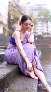 Sandeepa Dhar feet photo thumbnail