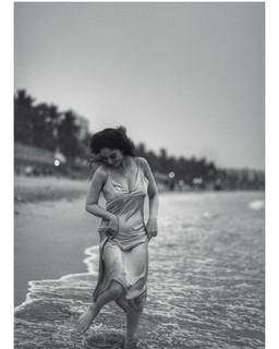 Sandeepa Dhar feet photo thumbnail