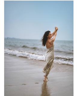 Sandeepa Dhar feet photo thumbnail