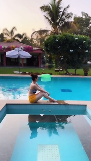 Sandeepa Dhar feet photo thumbnail