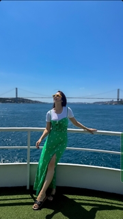 Sandeepa Dhar feet photo thumbnail