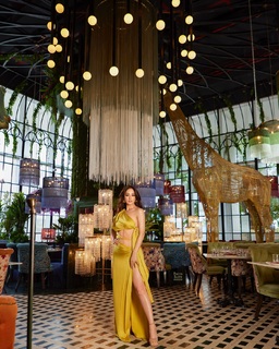 Sandeepa Dhar feet photo thumbnail