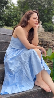 Sandeepa Dhar feet photo thumbnail