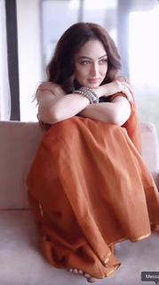 Sandeepa Dhar feet photo thumbnail