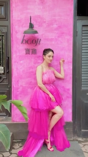 Sandeepa Dhar feet photo thumbnail