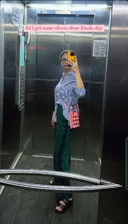 Sandeepa Dhar feet photo thumbnail