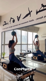 Sandeepa Dhar feet photo thumbnail