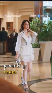 Sandeepa Dhar feet photo thumbnail