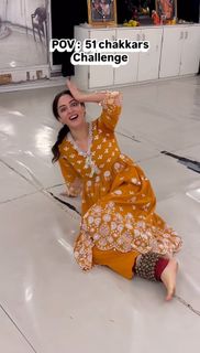 Sandeepa Dhar feet photo thumbnail