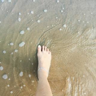 Sandhya Mridul feet photo 9