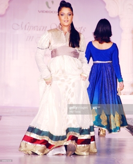 Sandhya Mridul feet photo 11