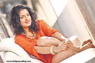 Sandhya Mridul feet photo 14