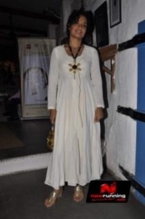 Sandhya Mridul feet photo 19