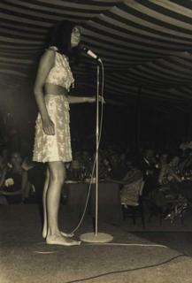 Sandie Shaw feet photo 3