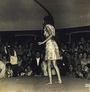 Sandie Shaw feet photo 2
