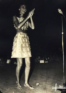 Sandie Shaw feet photo 1
