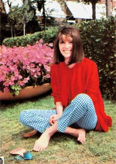 Sandie Shaw feet photo 7