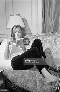 Sandie Shaw feet photo 4