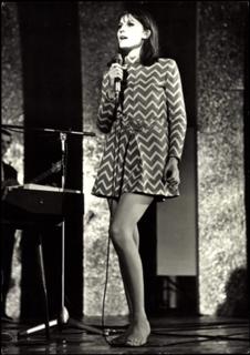 Sandie Shaw feet photo 18