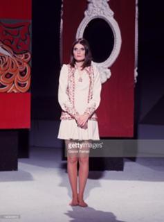 Sandie Shaw feet photo 13