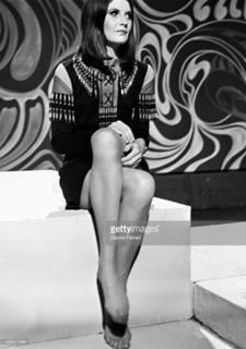 Sandie Shaw feet photo 12